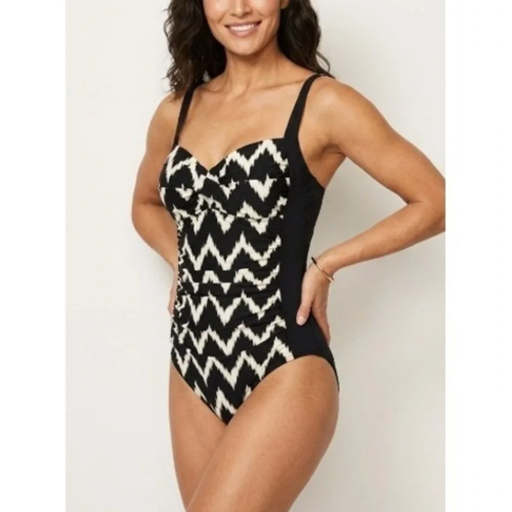 La Blanca Womens Black White Ikat Chevron Ruched One Piece Swimsuit Sweetheart 6